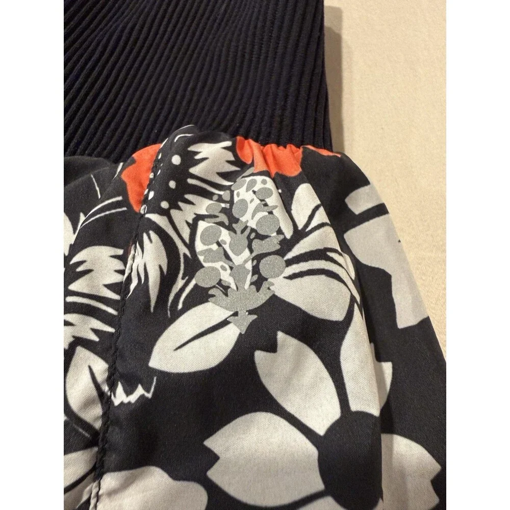 Free People Movement Women's Carpe Diem Size Small Tuxedo Floral Shorts